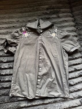 Hot Topic Black Button-Up Shirt with Web & Floral Embroidery